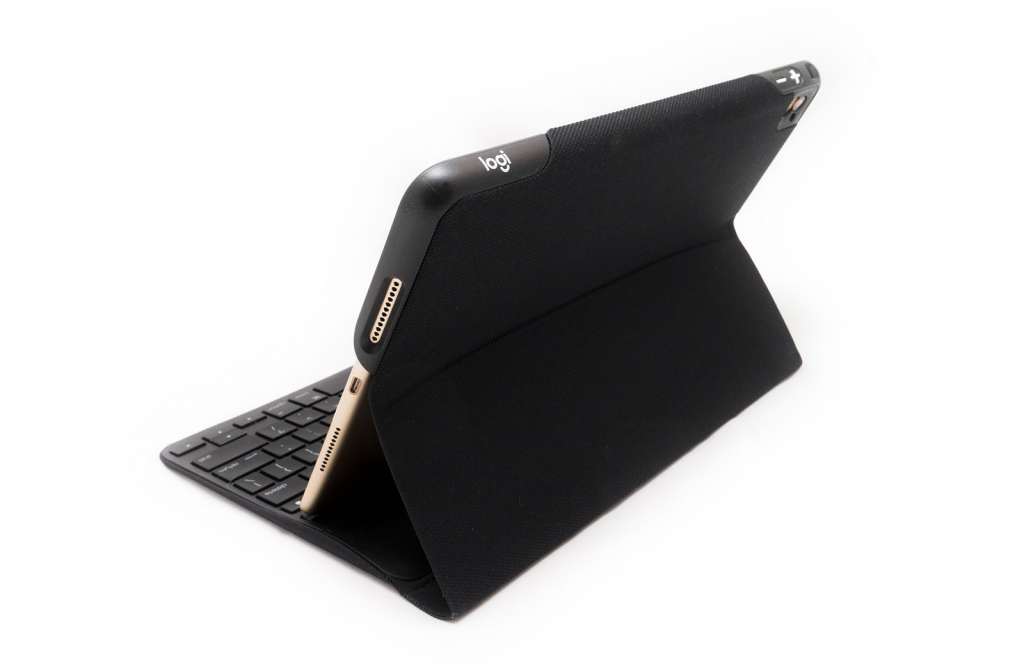 logitech-logi-create-ipad-pro-keyboard-case-9-7-review-2016-15