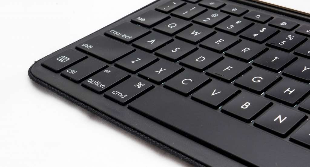 logitech-logi-create-ipad-pro-keyboard-case-9-7-review-2016-17