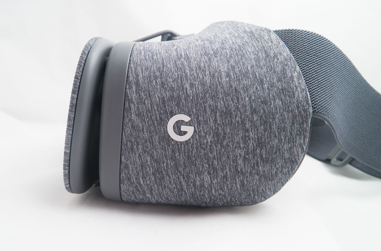 Billy ged couscous I nåde af Review: Google Daydream View VR headset