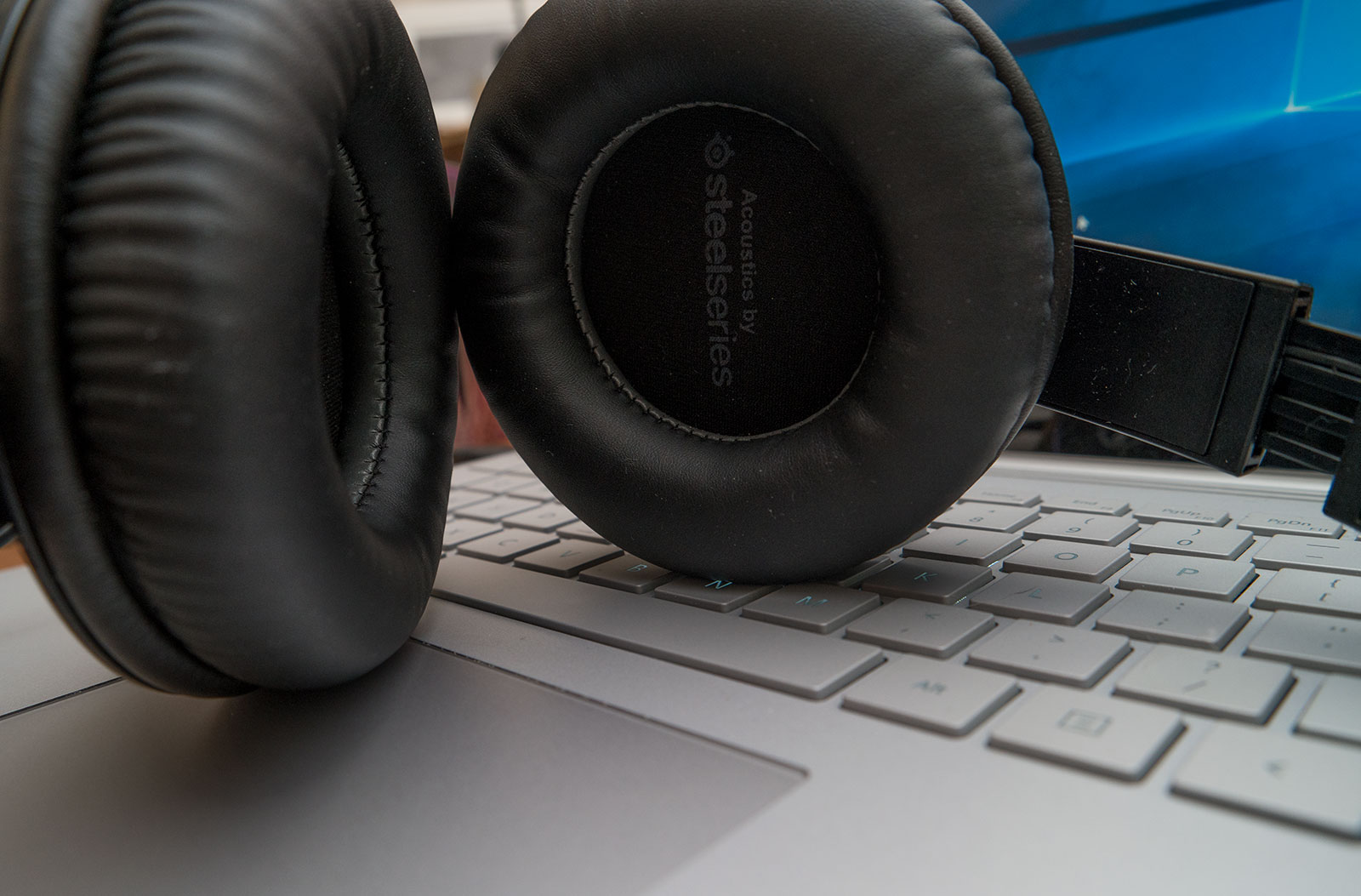 Review Dell AE2 Performance Headset Pickr