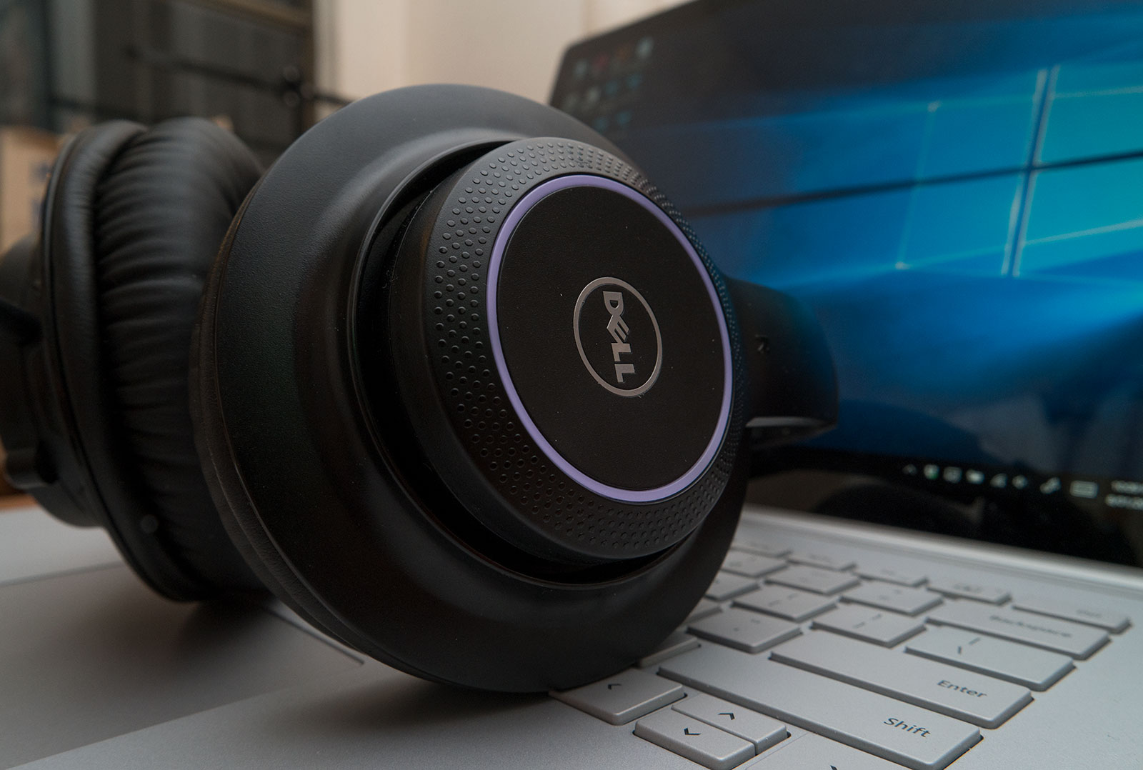 Review Dell AE2 Performance Headset Pickr