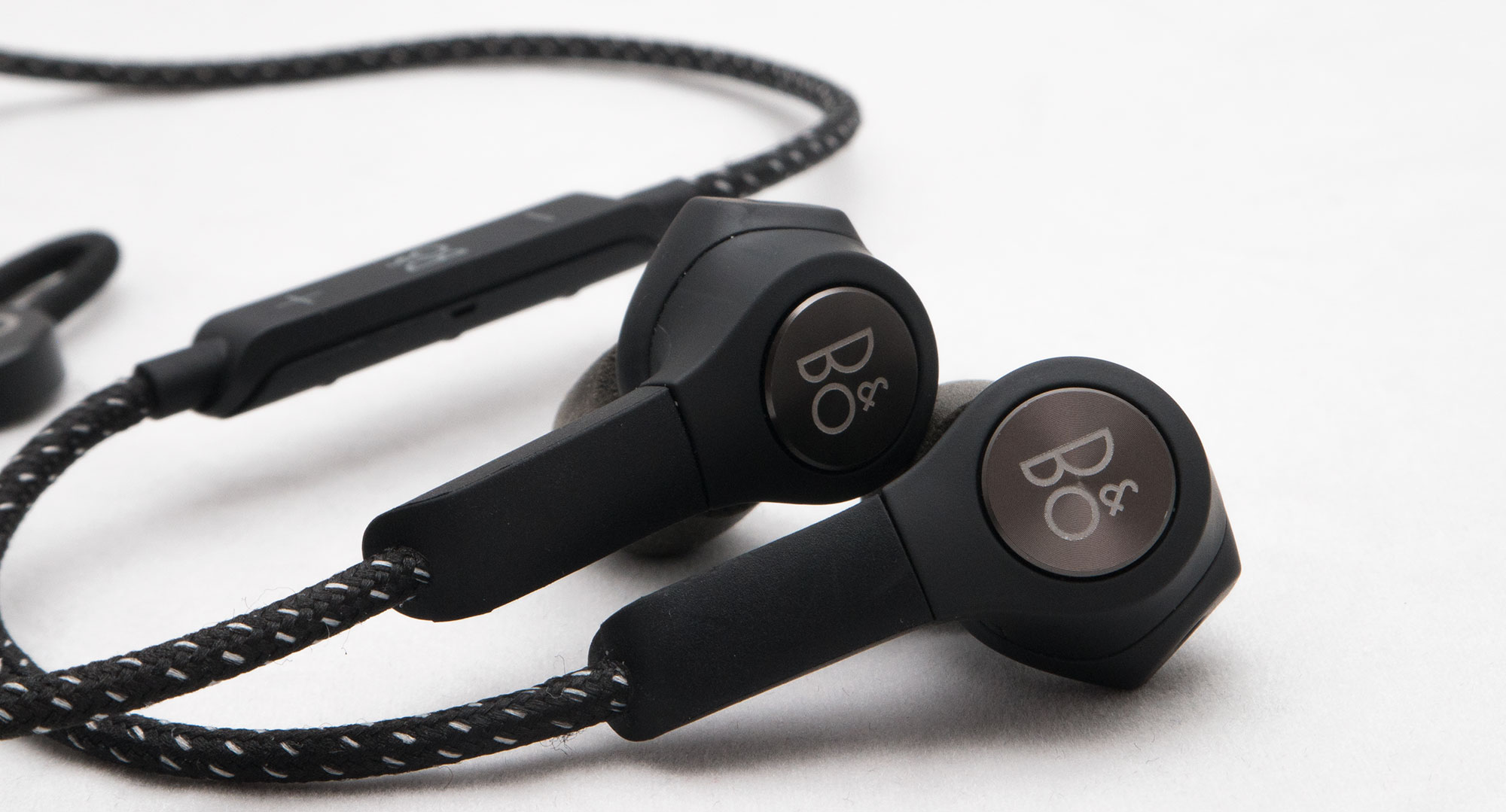 b and o earphones