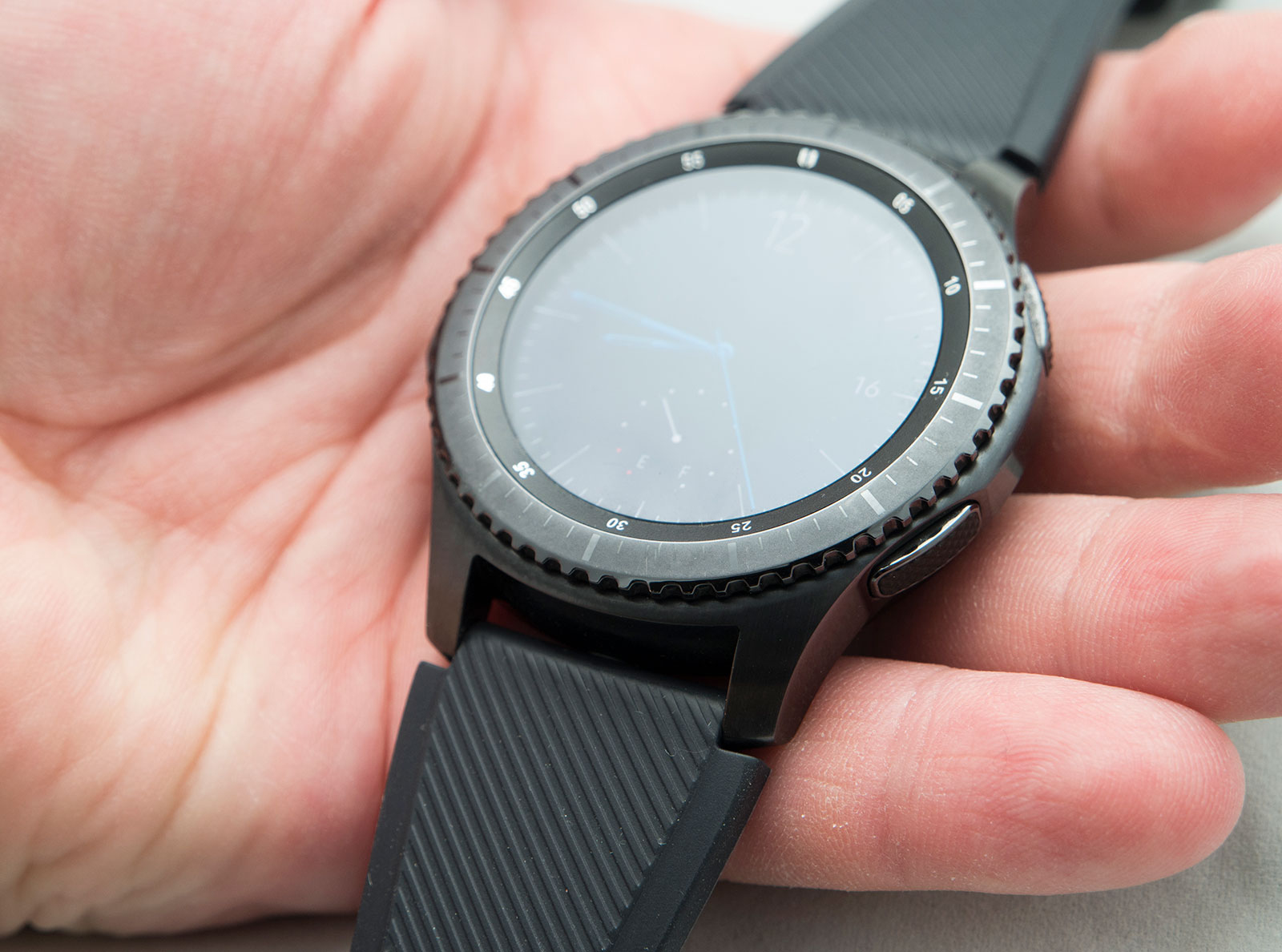 Review: Samsung Gear S3 Smartwatch – Pickr