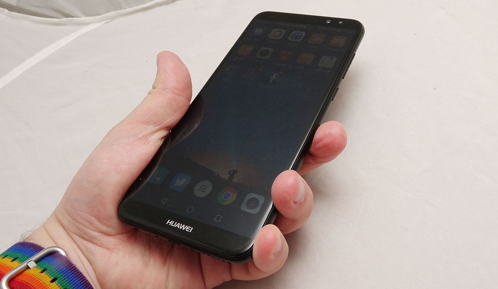 Чем отличается huawei nova 2 от 2i