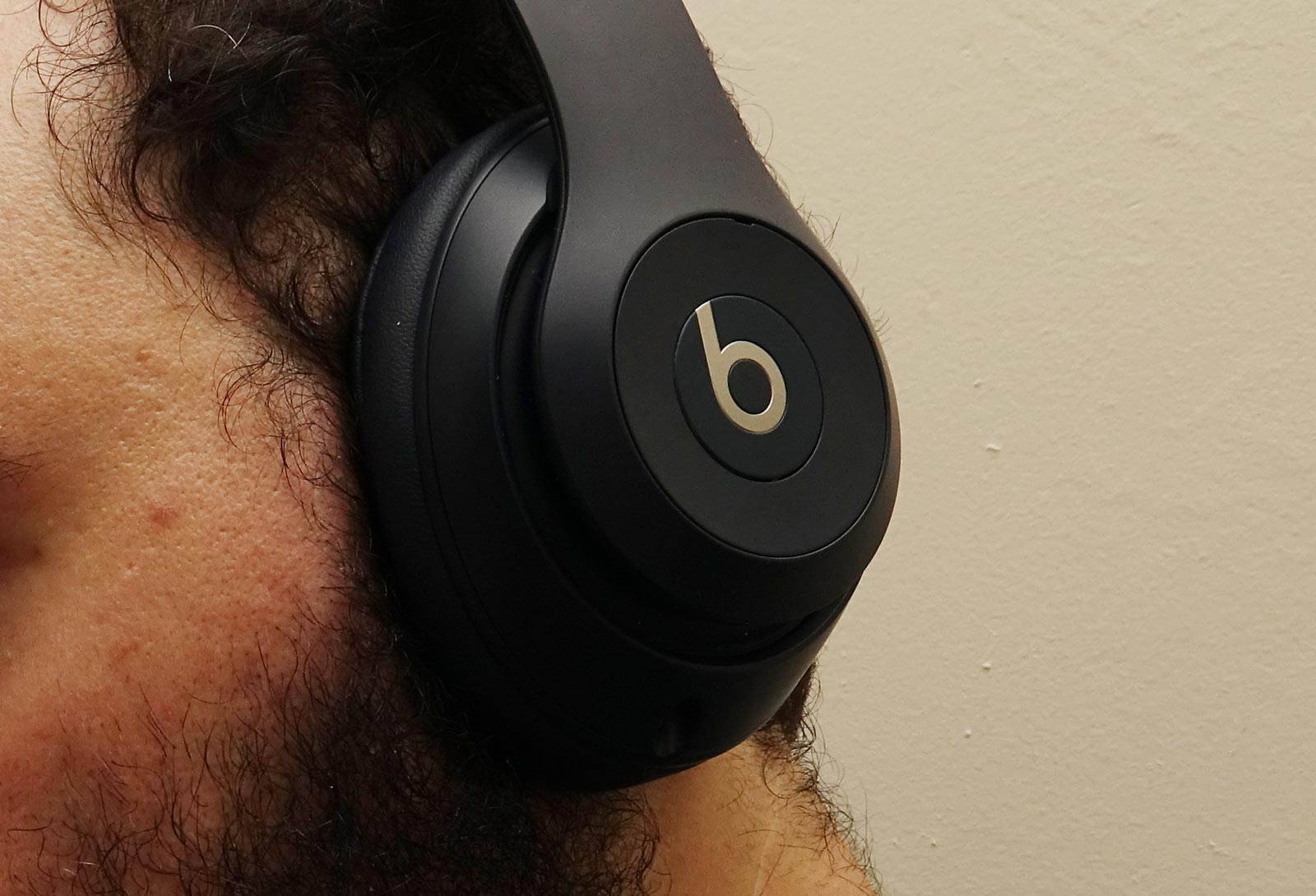 beats studio pairing