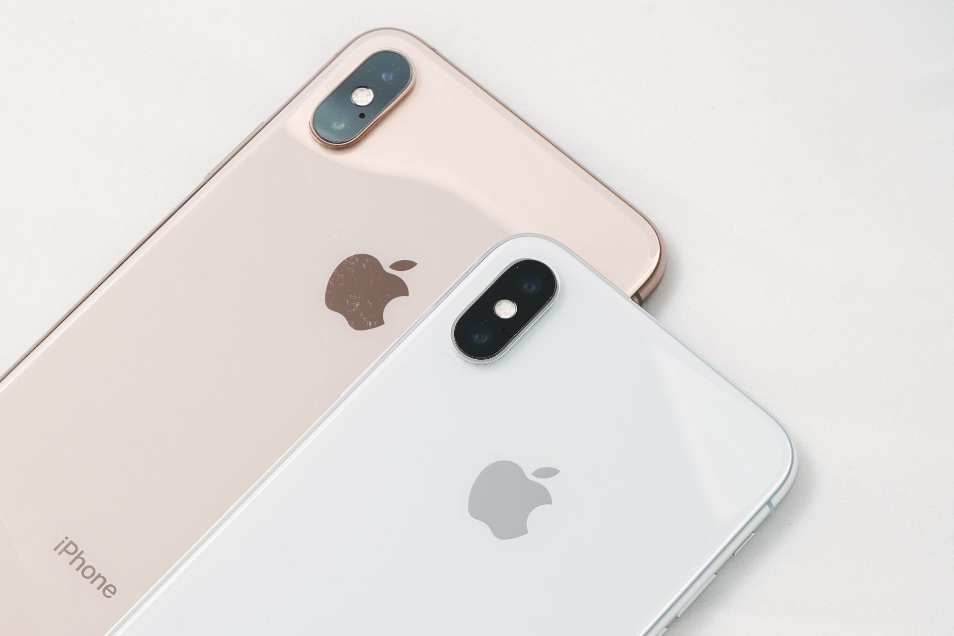 Apple iPhone XS Max next to the Apple iPhone X