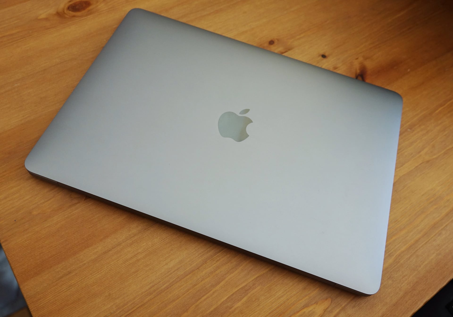 Review: Apple MacBook Air (2018) – Pickr