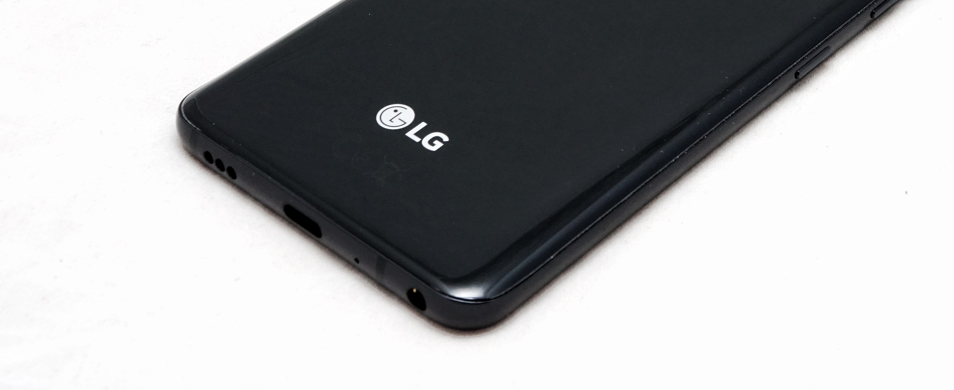 LG G7 rear panel