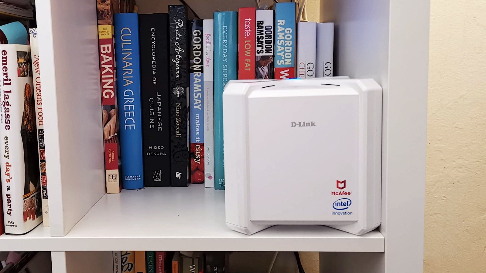 D-Link D-Fend AC2600 WiFi router