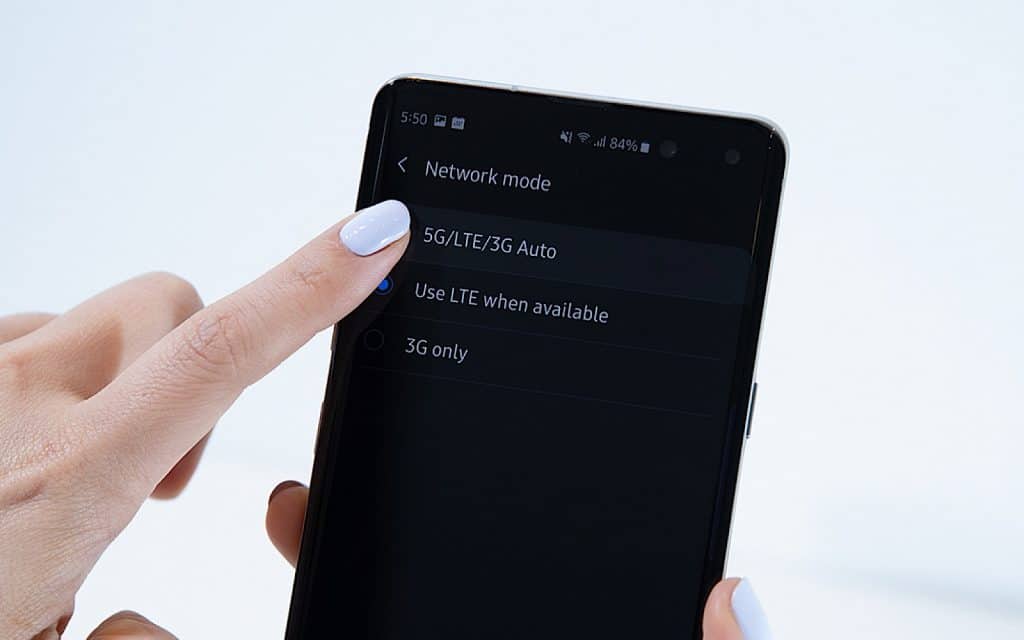 Picking the network connection type of the S10 5G