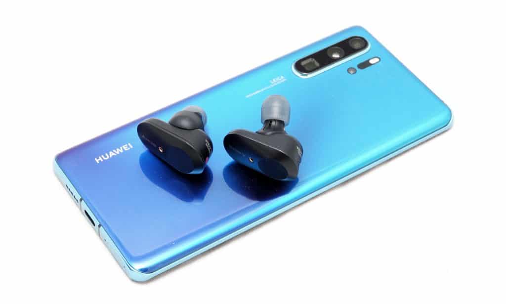 Sony WF-1000XM3 and the Huawei P30 Pro