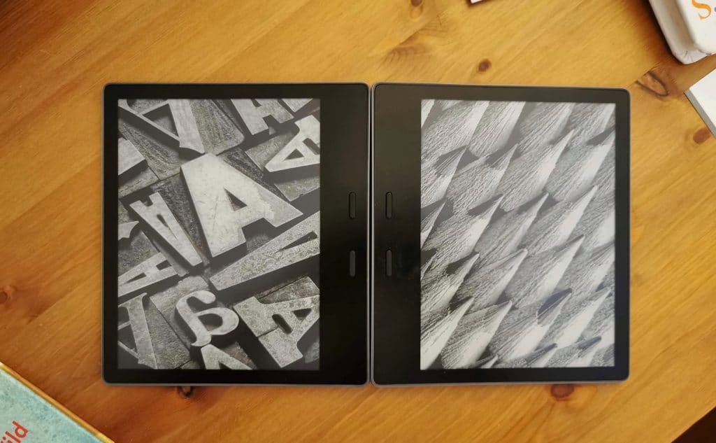 2019 Kindle Oasis (left) next to 2017 Kindle Oasis (right)