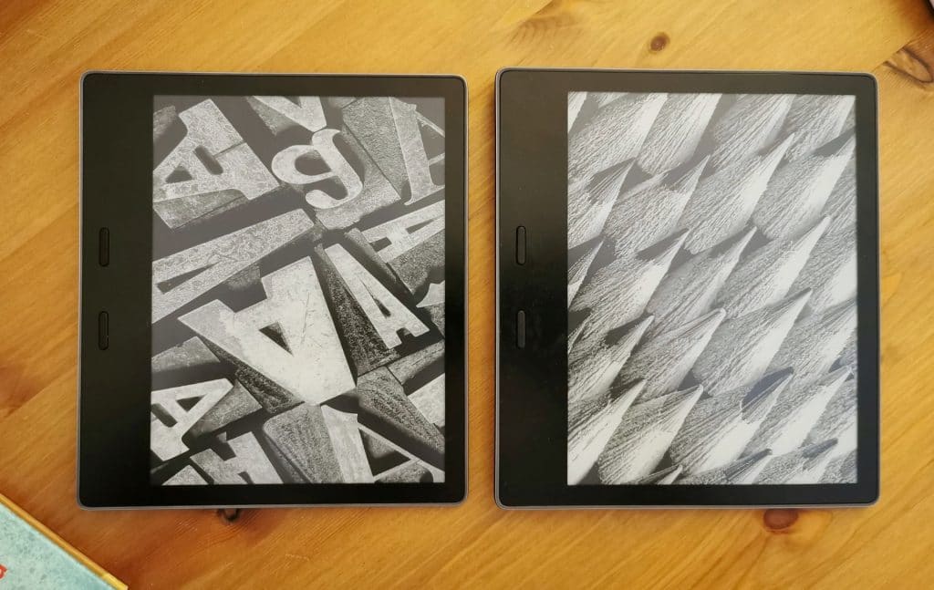 2019 Kindle Oasis (left) next to 2017 Kindle Oasis (right)