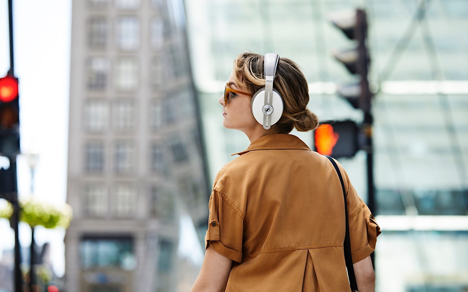 Sennheiser Momentum Wireless noise cancelling headphones (2019)