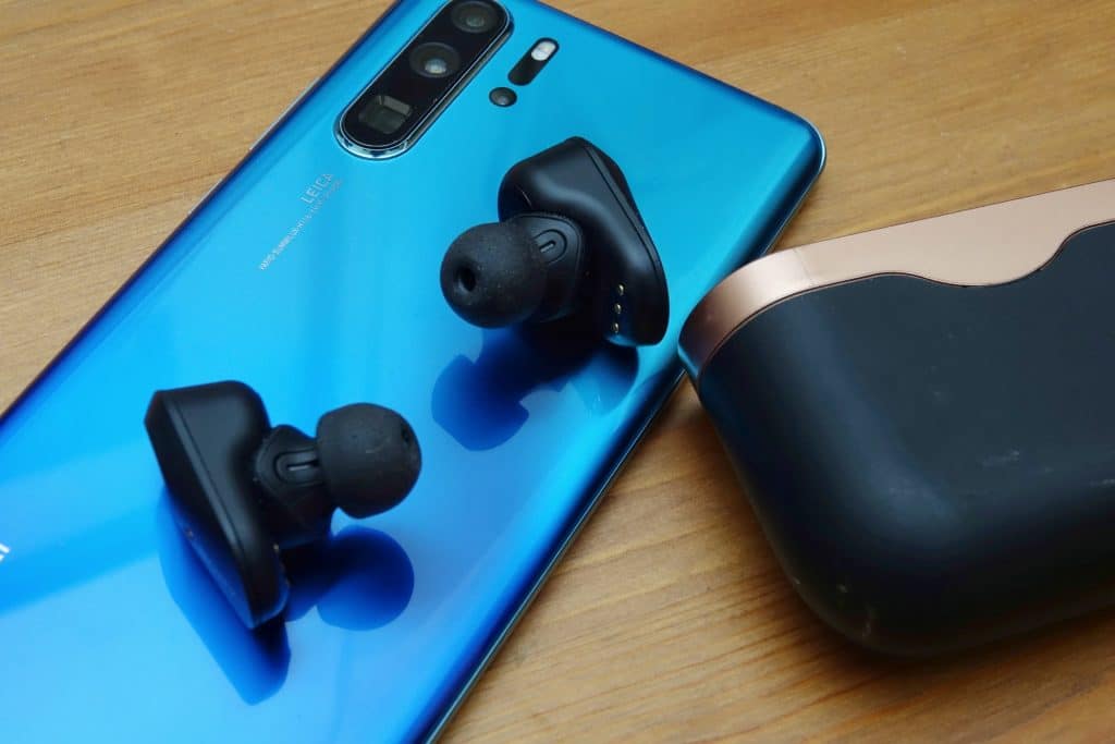 Apple AirPods Pro vs Sony WF-1000XM3