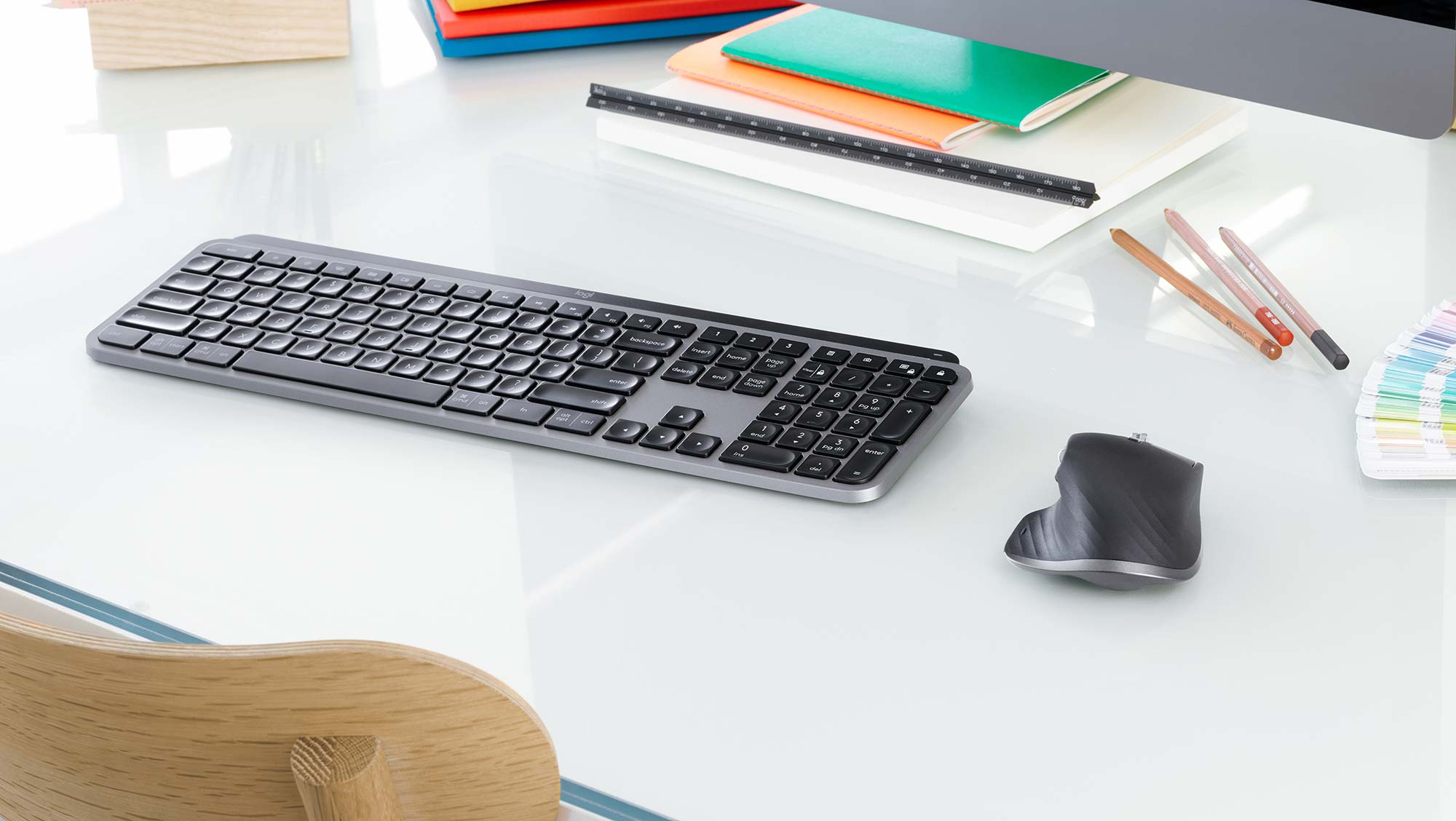 Logitech latest keyboard gets auto backlighting, Type C – Pickr