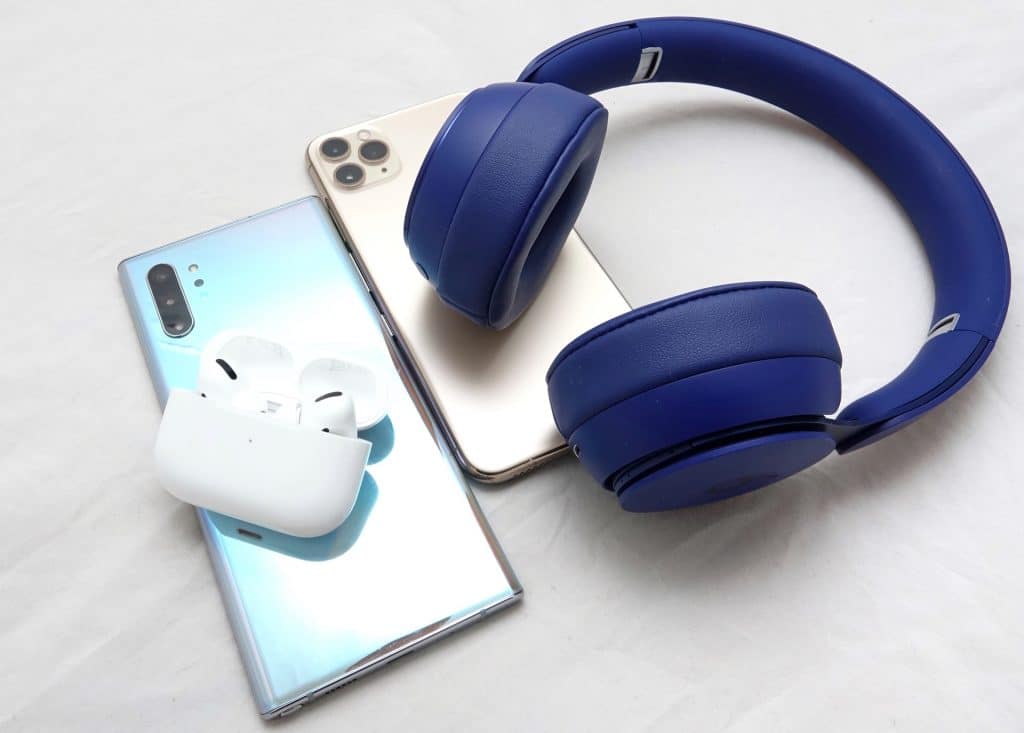 Apple AirPods Pro vs Beats Solo Pro