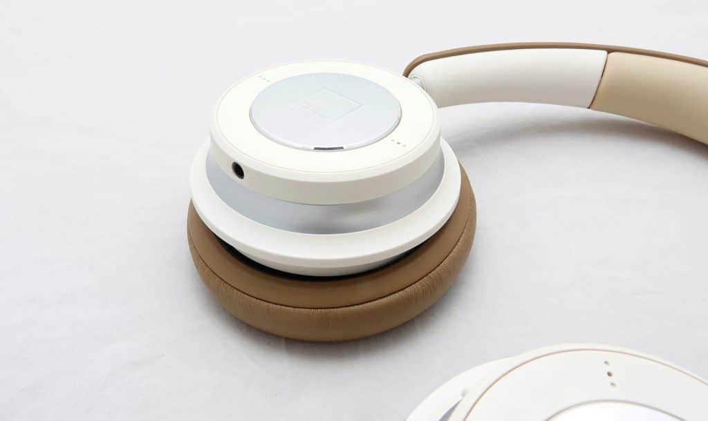 Dali iO-6 wireless noise cancelling headphones