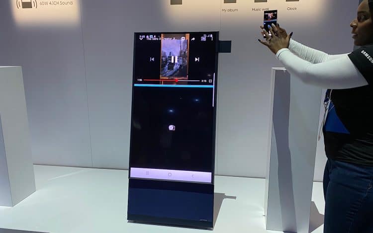 Vertical screens and why social TV is a thing at CES – Pickr