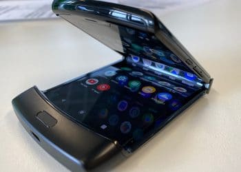 Hands on with the Motorola RAZR (2020)