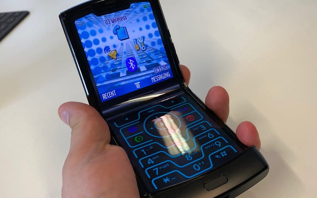 Hands on with the Motorola RAZR (2020)