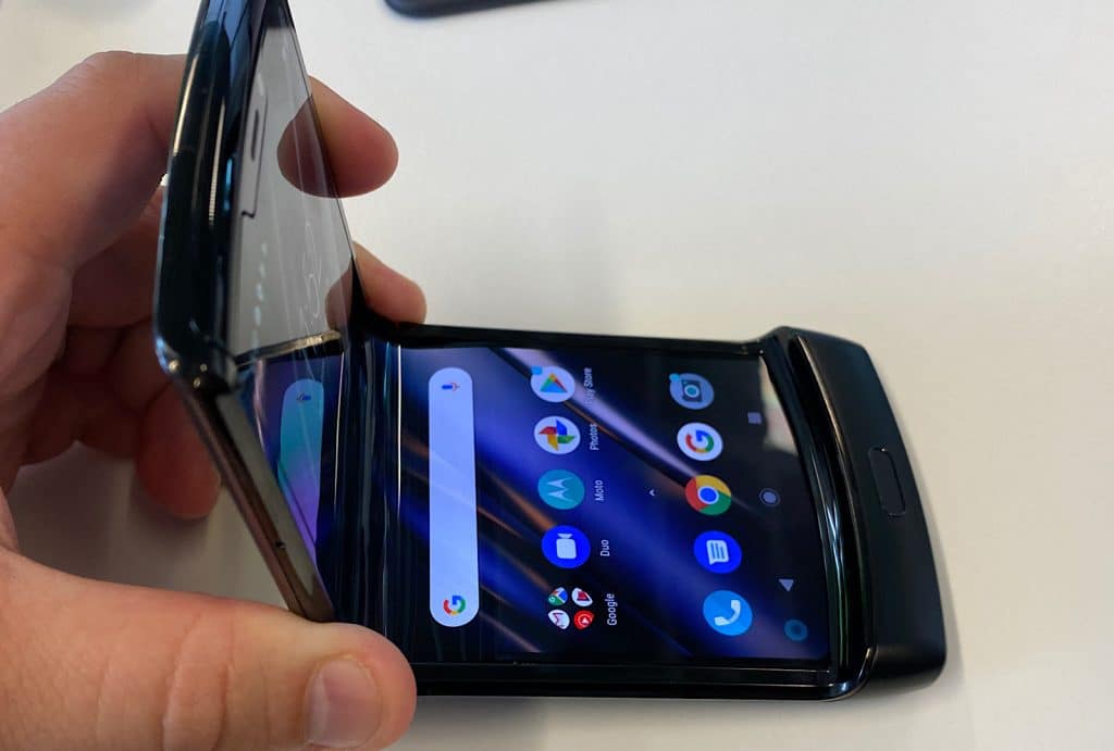 Hands on with the Motorola RAZR (2020)