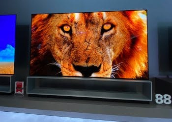 LG ZX 88 inch 8K OLED TV (CES 2020)