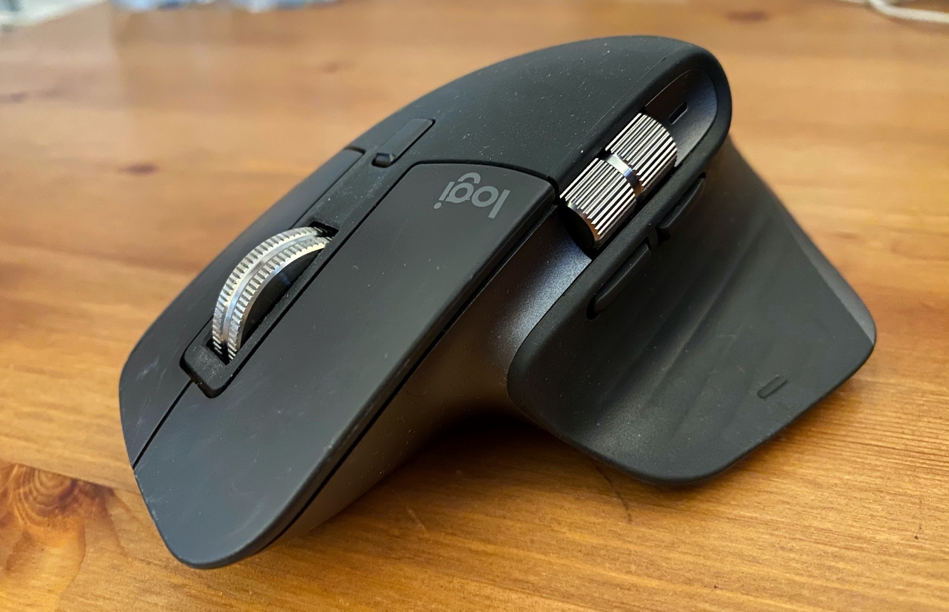 logitech mx master 3 horizontal scroll