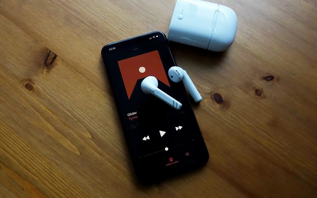 Cheap AirPods clones