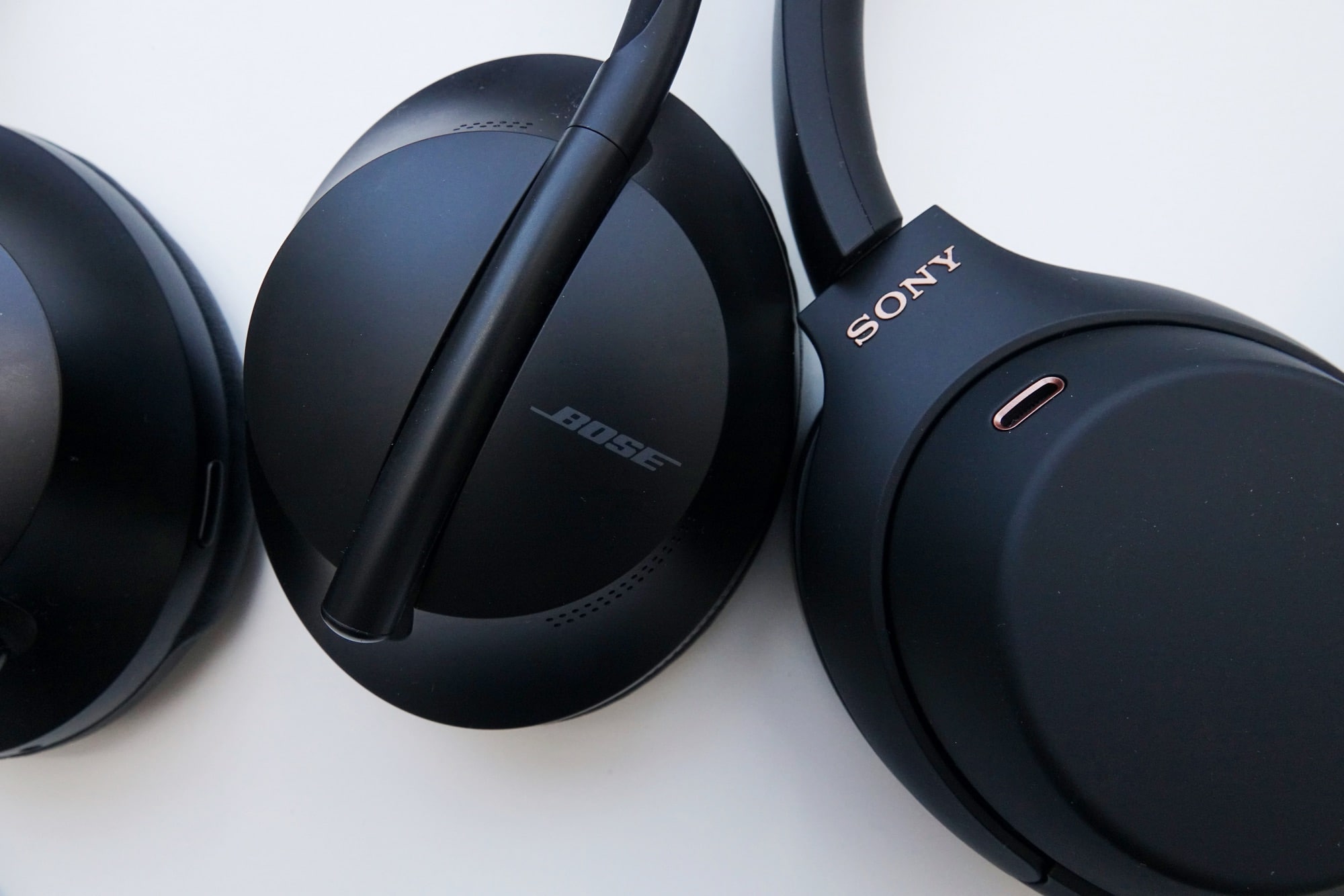 Which is best Bose 700 vs Sony WH 1000XM4 Pickr