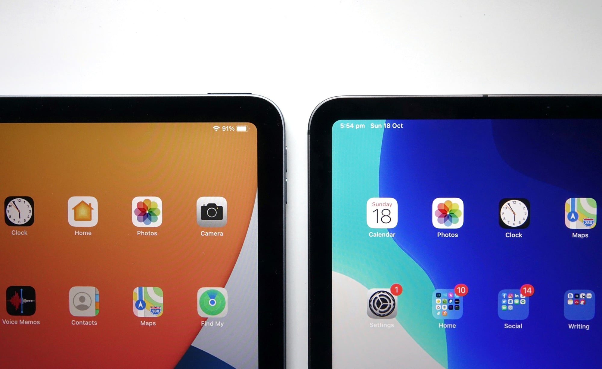 Apple iPad Air (left) vs Apple iPad Pro (right)