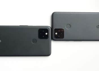 The cameras on the Pixel 4a with 5G (left) and the Pixel 5 (right).