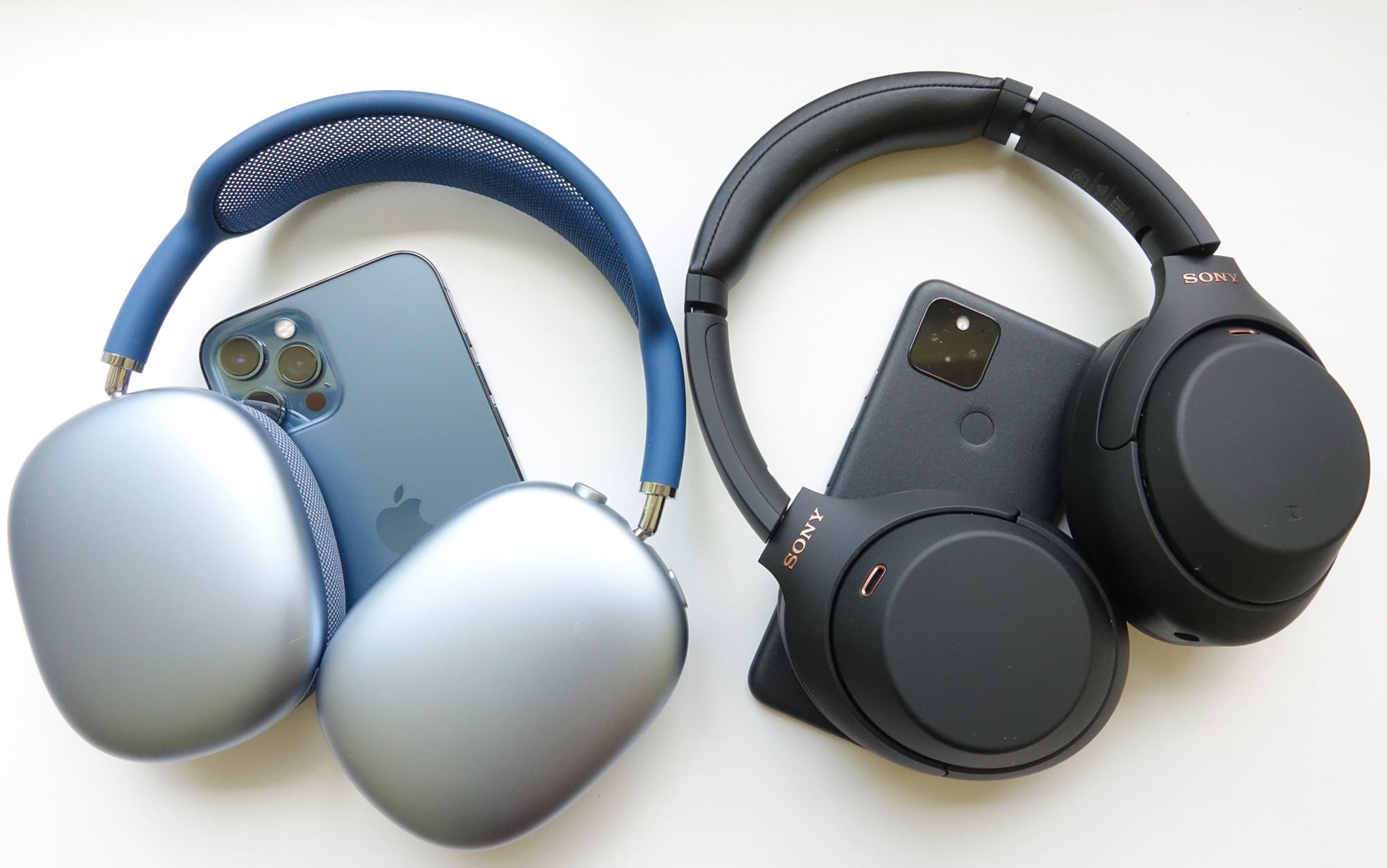 sony xm5 vs airpods max