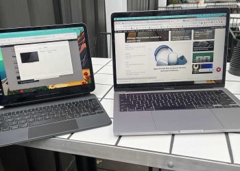 How to turn a Google Nest smart display into an auto-updating photo frame