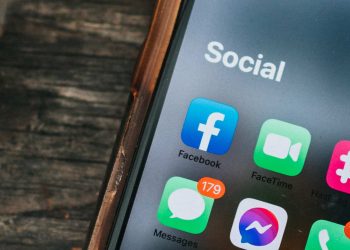 The Wrap – Facebook’s big call & Telstra attacks scams