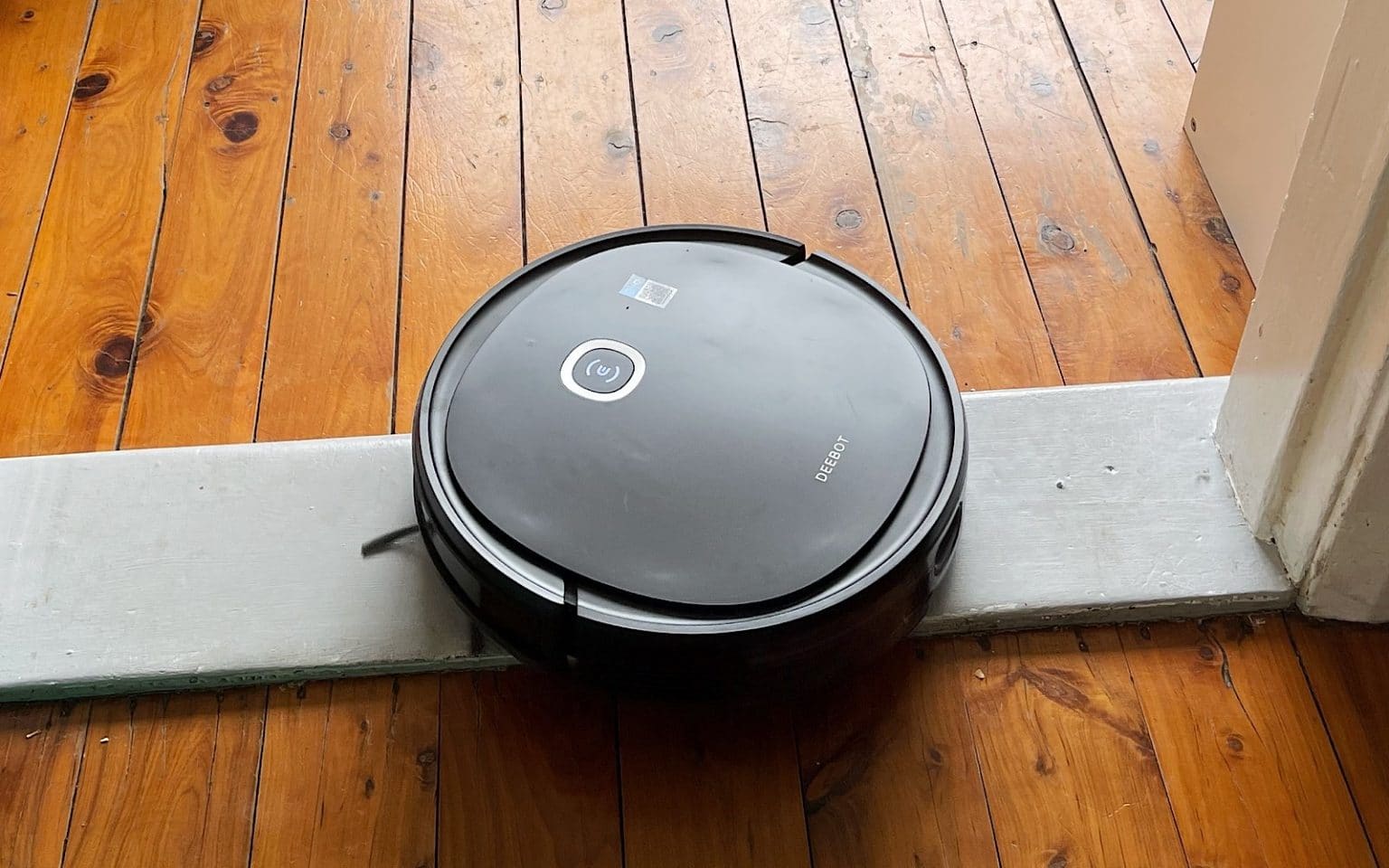 Review Ecovacs Deebot U2 Pro robotic vacuum cleaner Pickr