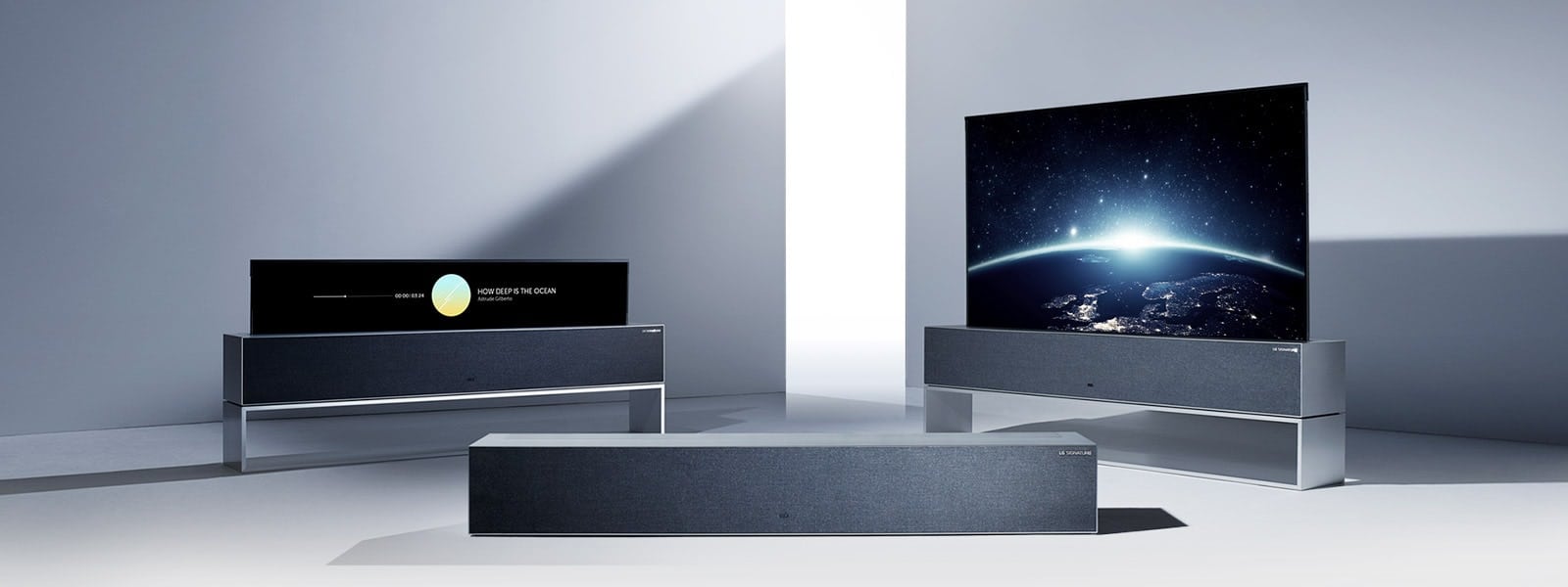 LG R1 Signature OLED TV