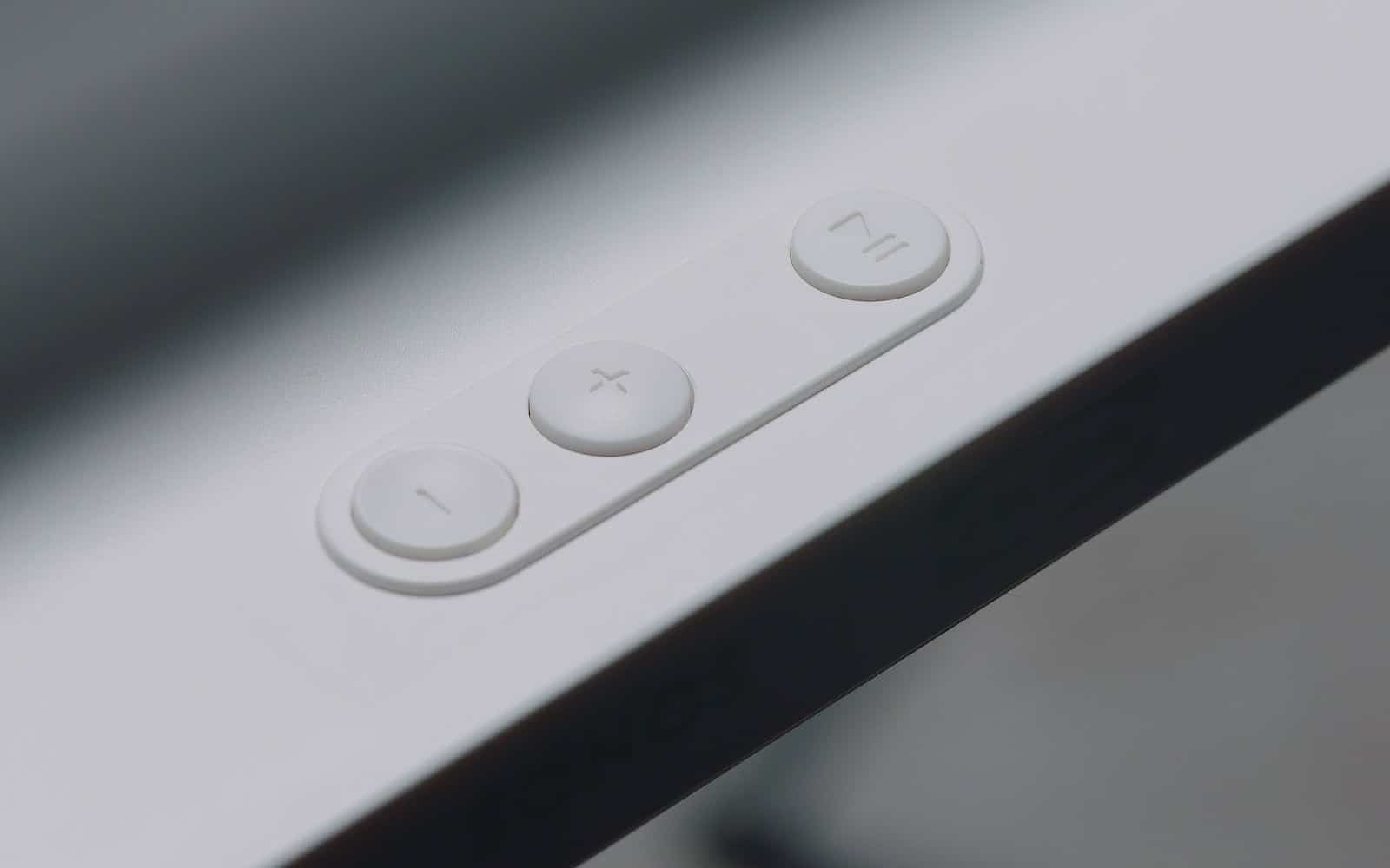 The controls on the IKEA Symfonisk Picture Frame WiFi speaker.