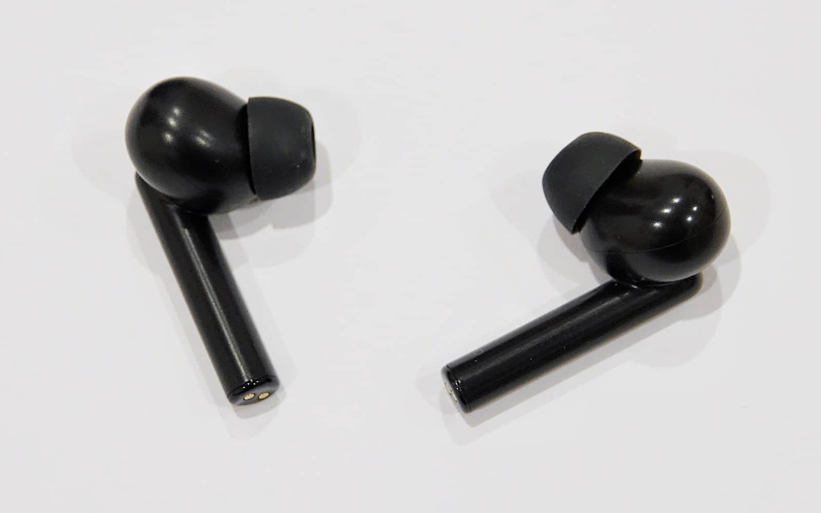 Realme air buds black colour hot sale