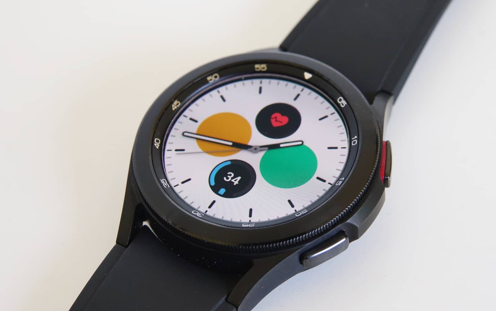 Samsung Galaxy Watch4 and Watch4 Classic Review (2021): Winds of Change