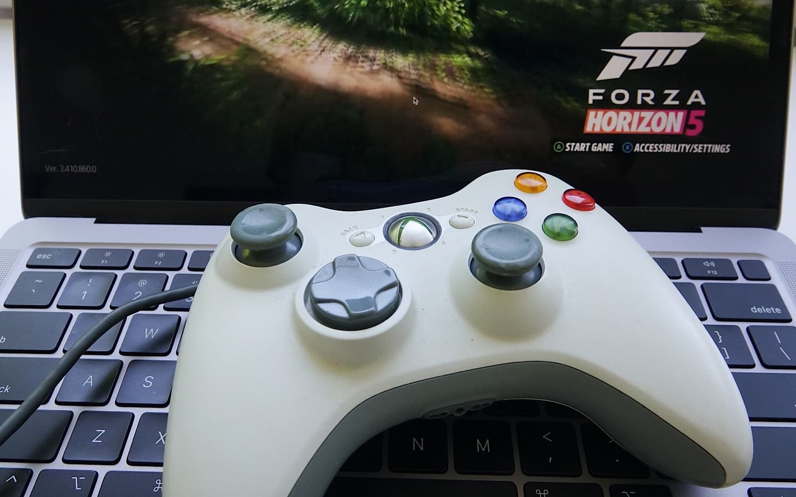 Playing Xbox on a MacBook Air