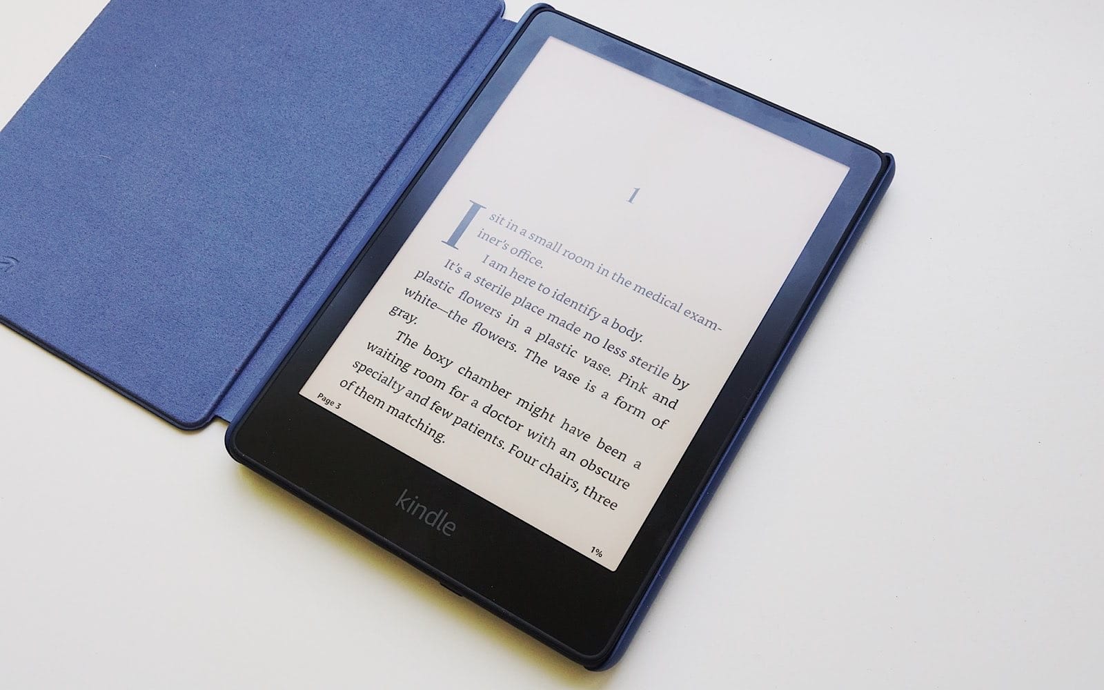 Amazon Kindle Paperwhite Signature Edition in a case