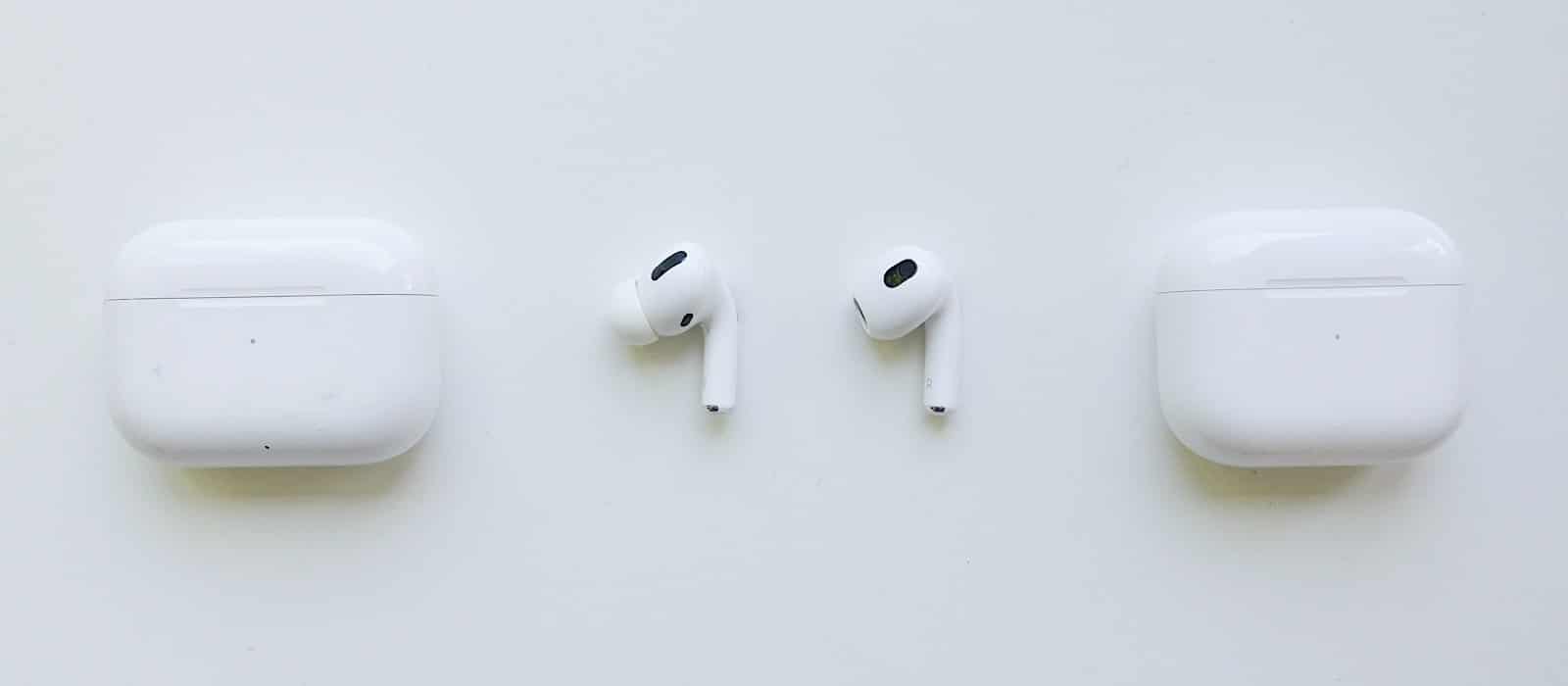 The design of the AirPods Pro (left) versus the AirPods 3 (right)