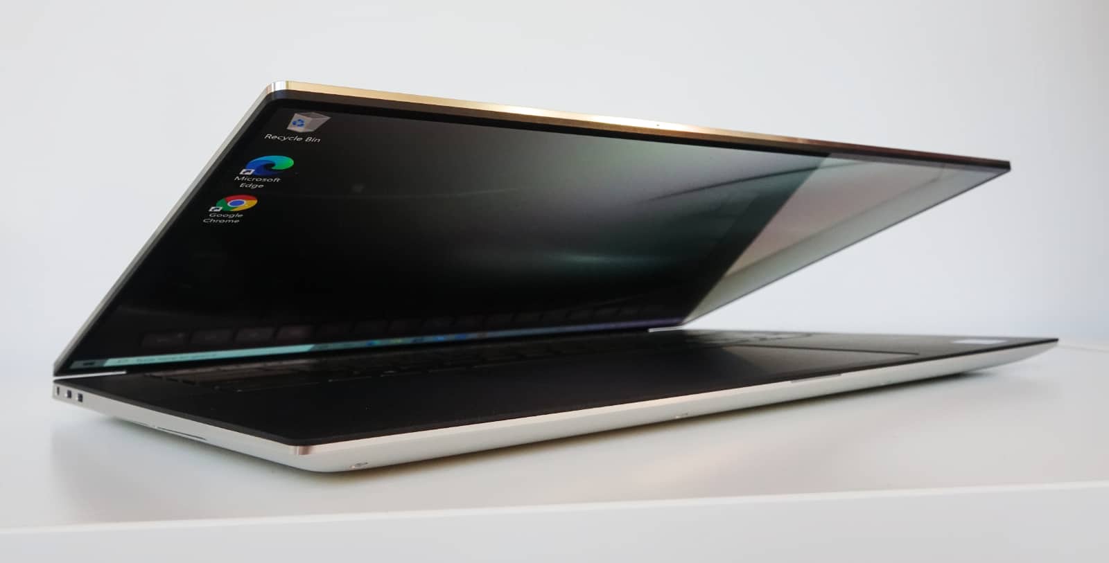 Dell XPS 15 (9550) review: InfinityEdge and all the power