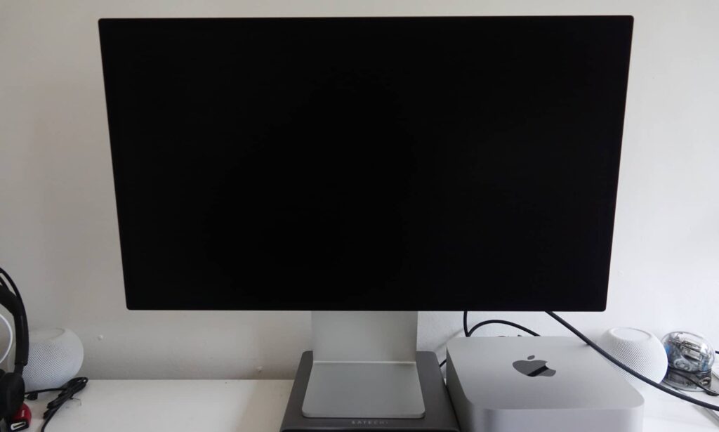 Apple Studio Display Review  Best Computer Monitors 2022