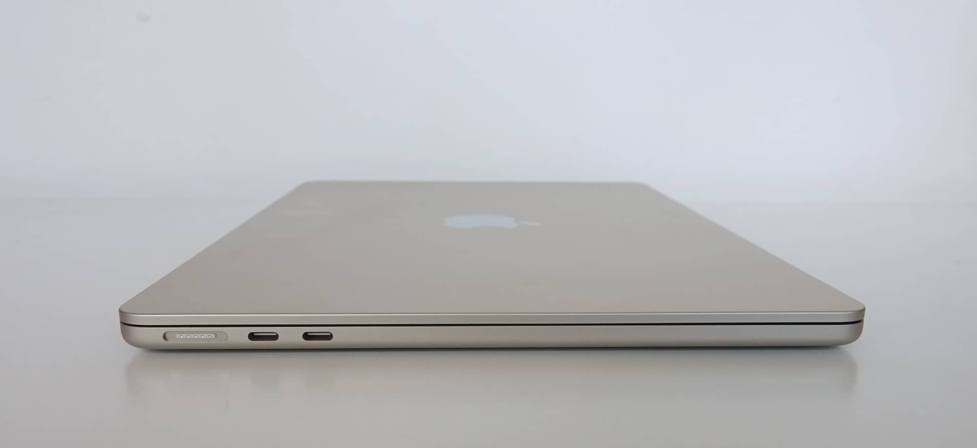 Performance analysis : Apple MacBook Air (2022) review: Truly, the MacBook  for everyone 