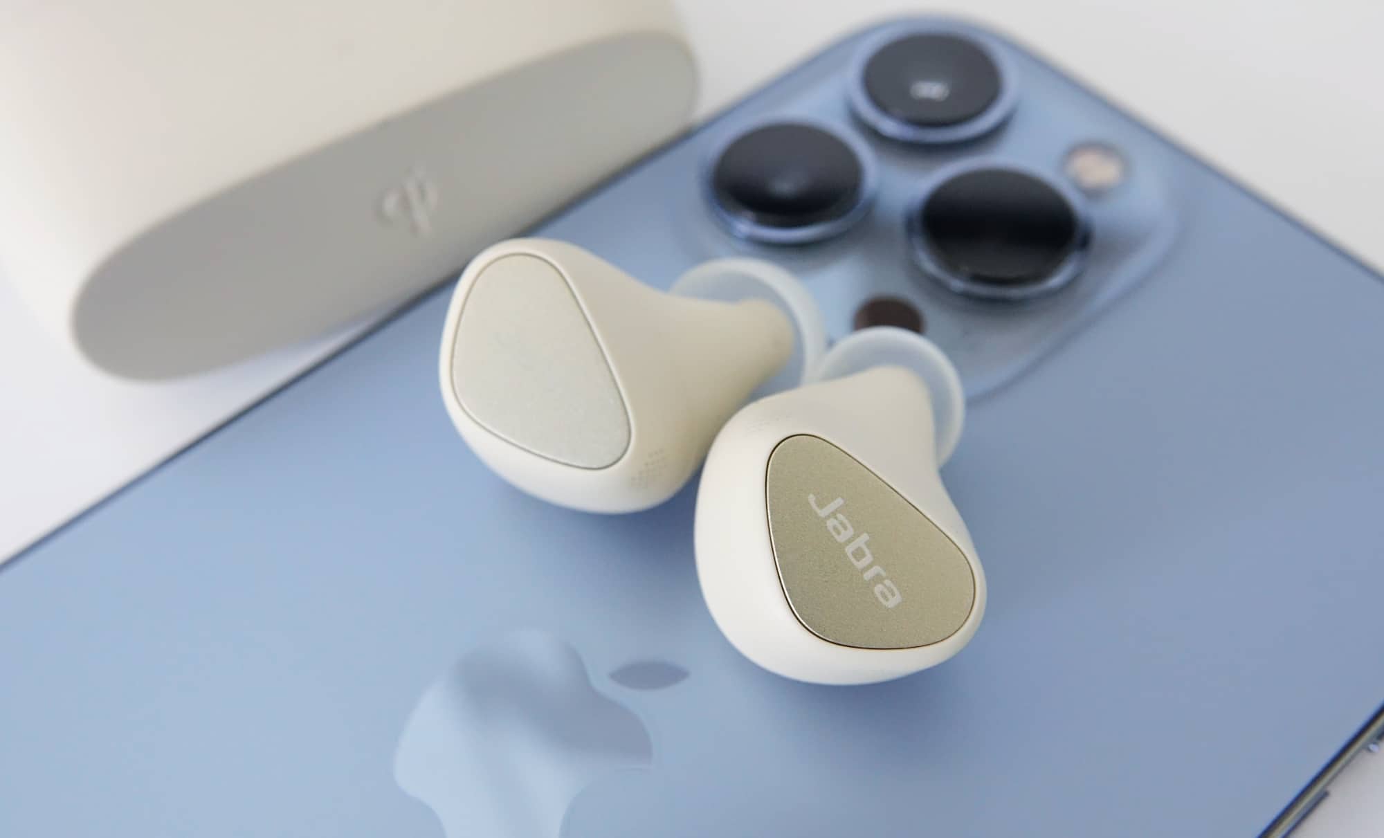 Jabra Elite 5 review: nearly flawless wireless earbuds