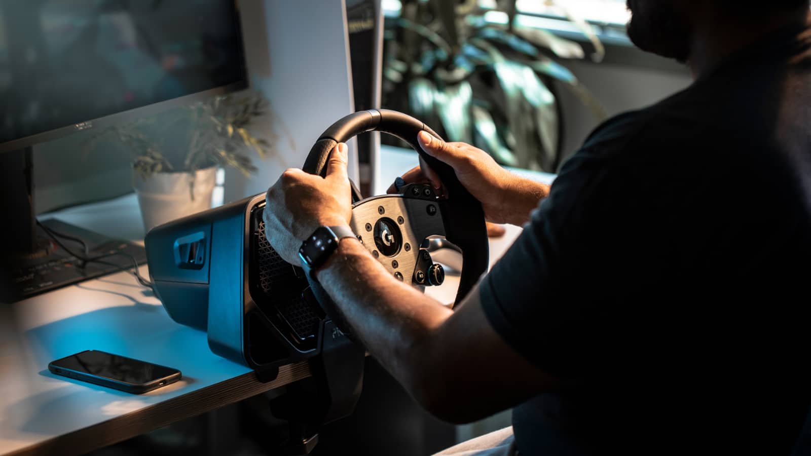 Logitech preps pro-grade wheels, pedals for Xbox, PlayStation – Pickr