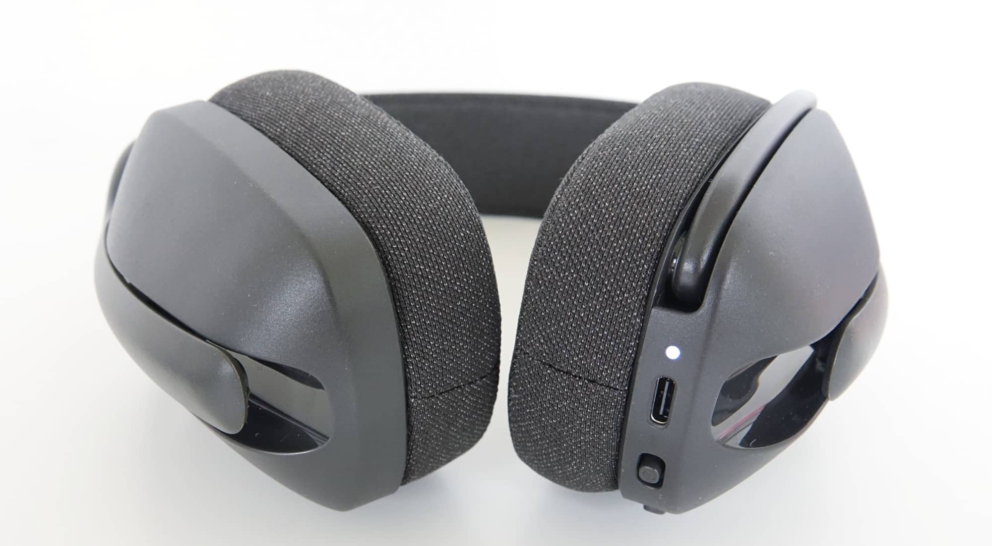 Logitech Zone Vibe 100 review Pickr