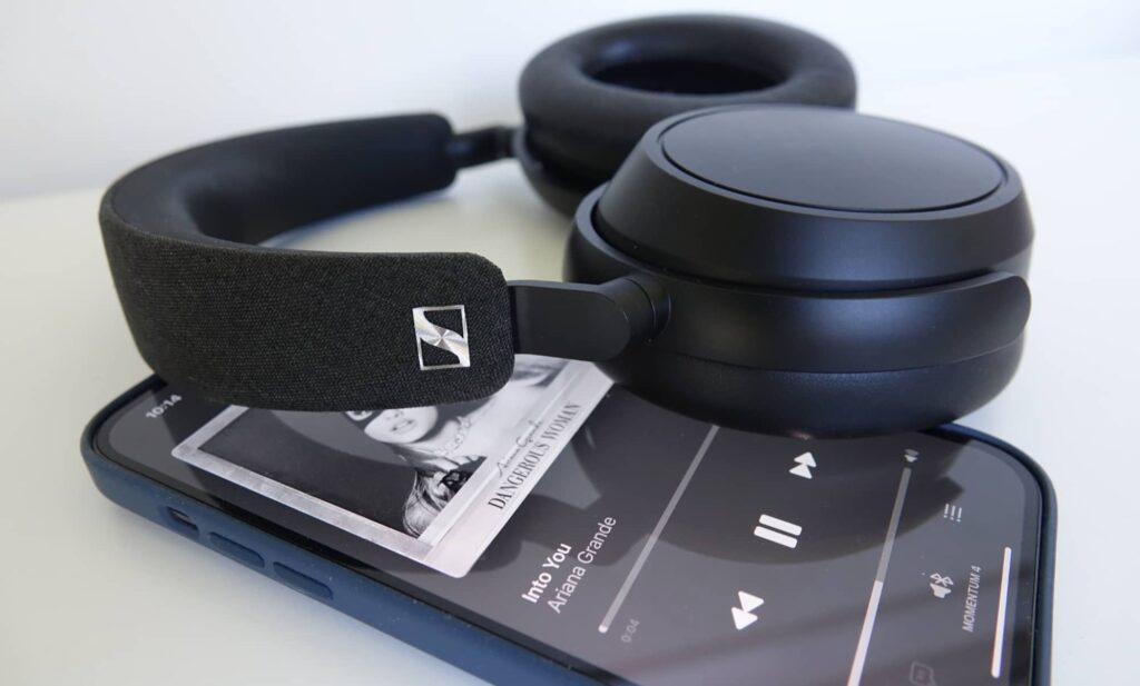 Sennheiser Momentum 4 review Pickr